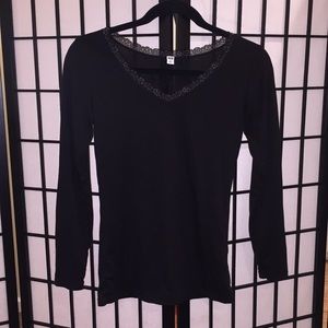 Uniqlo lace neck black long sleeve top